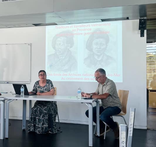 Bà Briitte Sabattini trình bày báo cáo tài liệu lưu trữ ở vùng Provence về sự hiện diện của lính thợ Việt Nam trong Thế chiến thứ Nhất