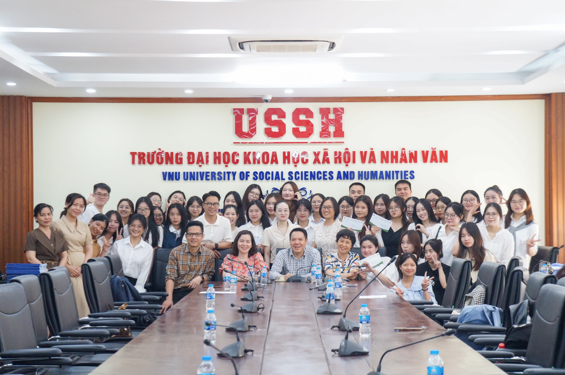 TỔNG KẾT HOẠT ĐỘNG NGHIÊN CỨU KHOA HỌC SINH VIÊN NĂM HỌC 2024 - 2025: KHƠI DẬY ĐAM MÊ, LAN TỎA TINH THẦN NGHIÊN CỨU KHOA HỌC TRONG SINH VIÊN